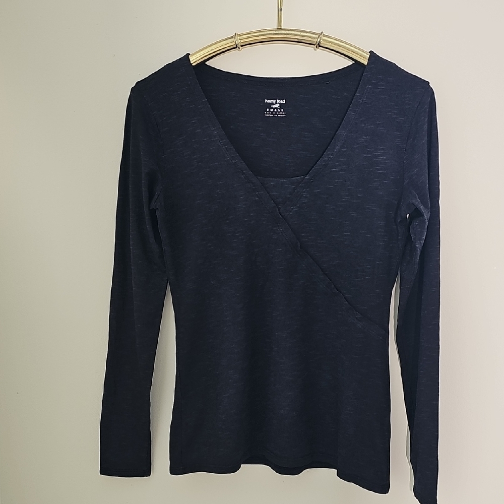 Horny Toad Black V-Neck Women's Long Sleeve Top. Size Small